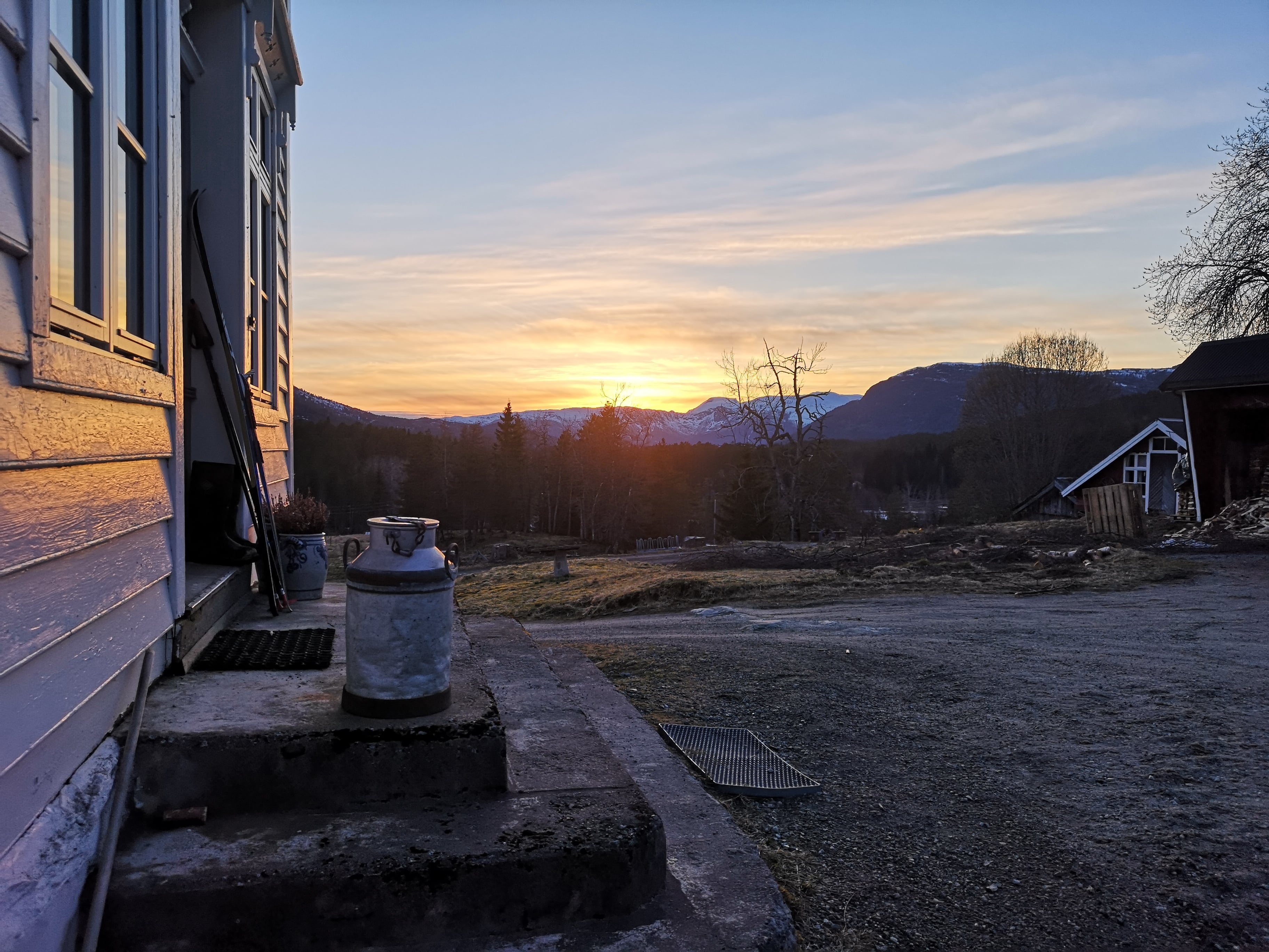 Solnedgang på garden